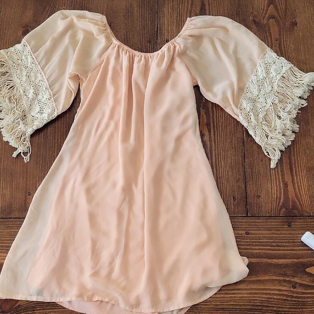 2 B Together Off-Shoulder Tunic Dress Womens S Blush Peach, Boho Chic, Crochet - Picture 7 of 12